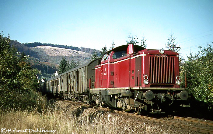 212 205 E 452 Bremen -- Frankfurt, Brilon Schmalah, 23.10.1965 — © Helmut Dahlhaus