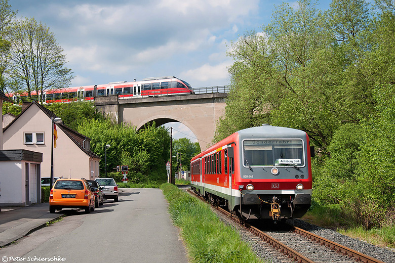 Zugbegegnung am Arnsberger Viadukt, 13. Mai 2017